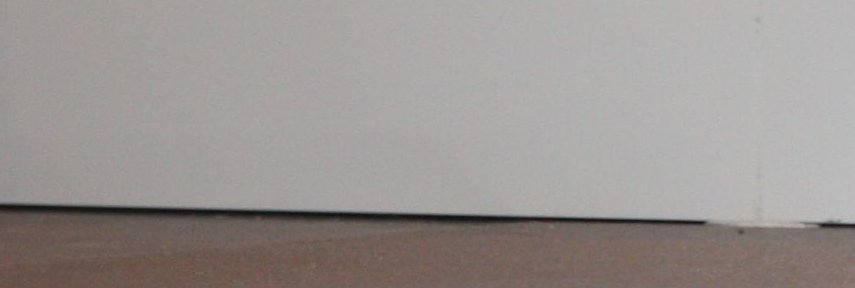 Joints non faits entre carrelage et faience