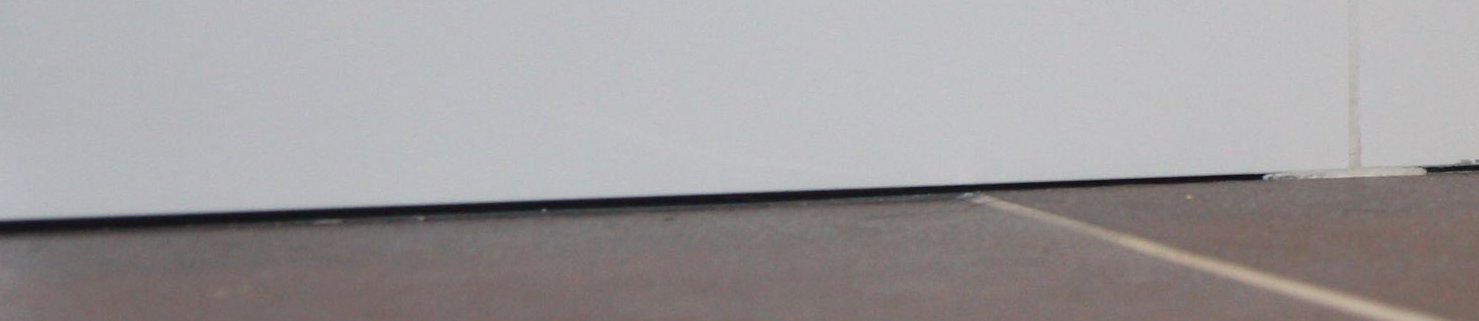 Joints non faits entre carrelage et faience